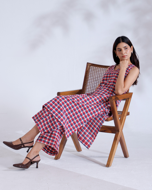 Raina Red Gingham Sleeveless Handwoven Cotton Kurta Set