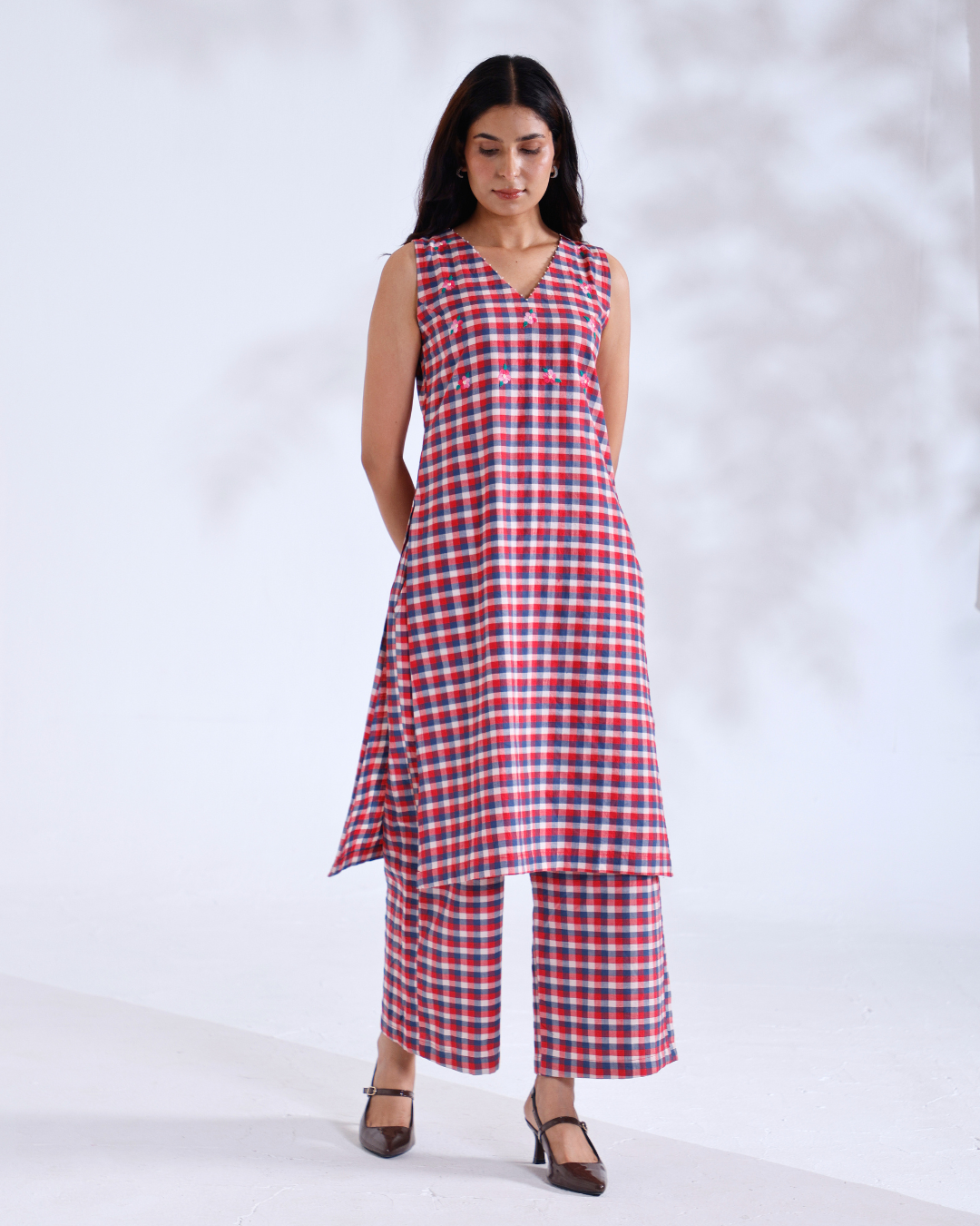 Raina Red Gingham Sleeveless Handwoven Cotton Kurta Set