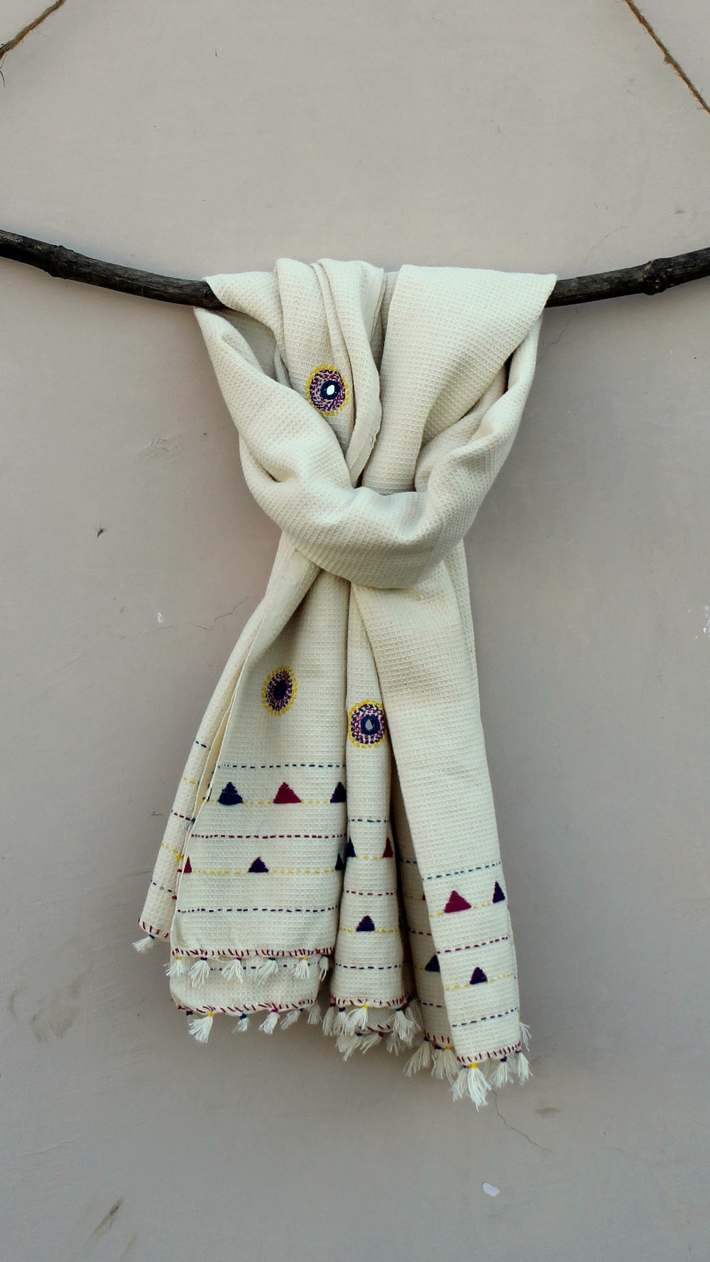 Kora thick cotton kantha stole online available at bebaakstudio.com