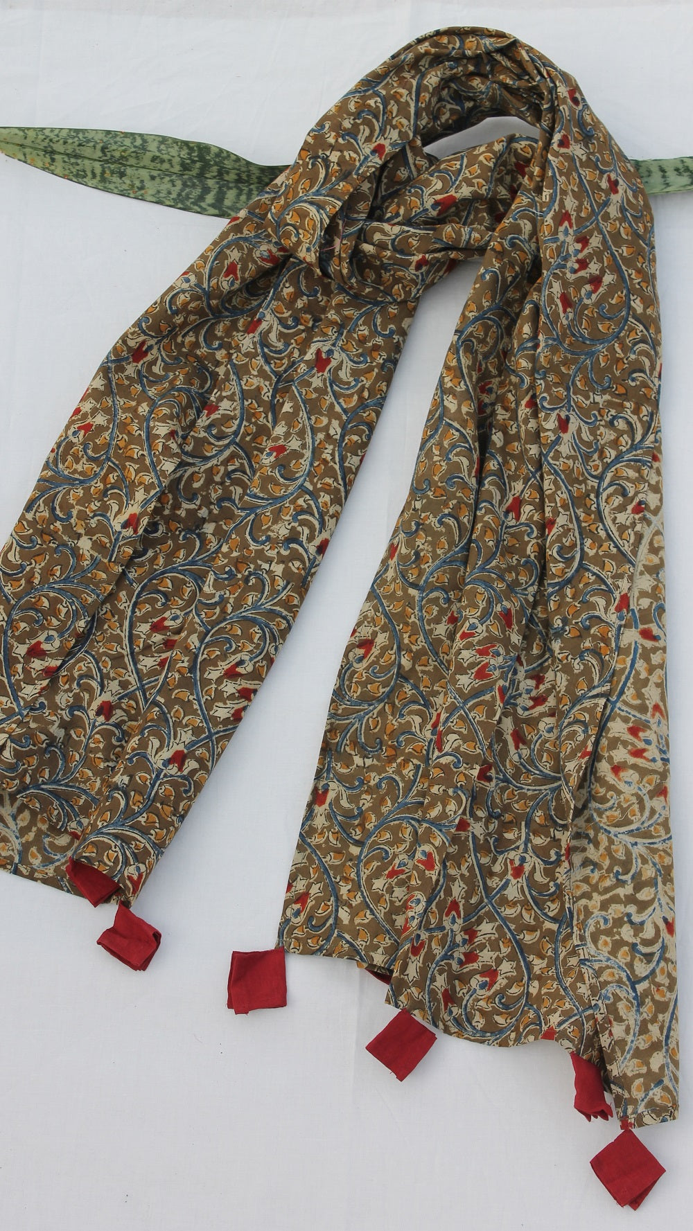 Heena floral kalamkari stole
