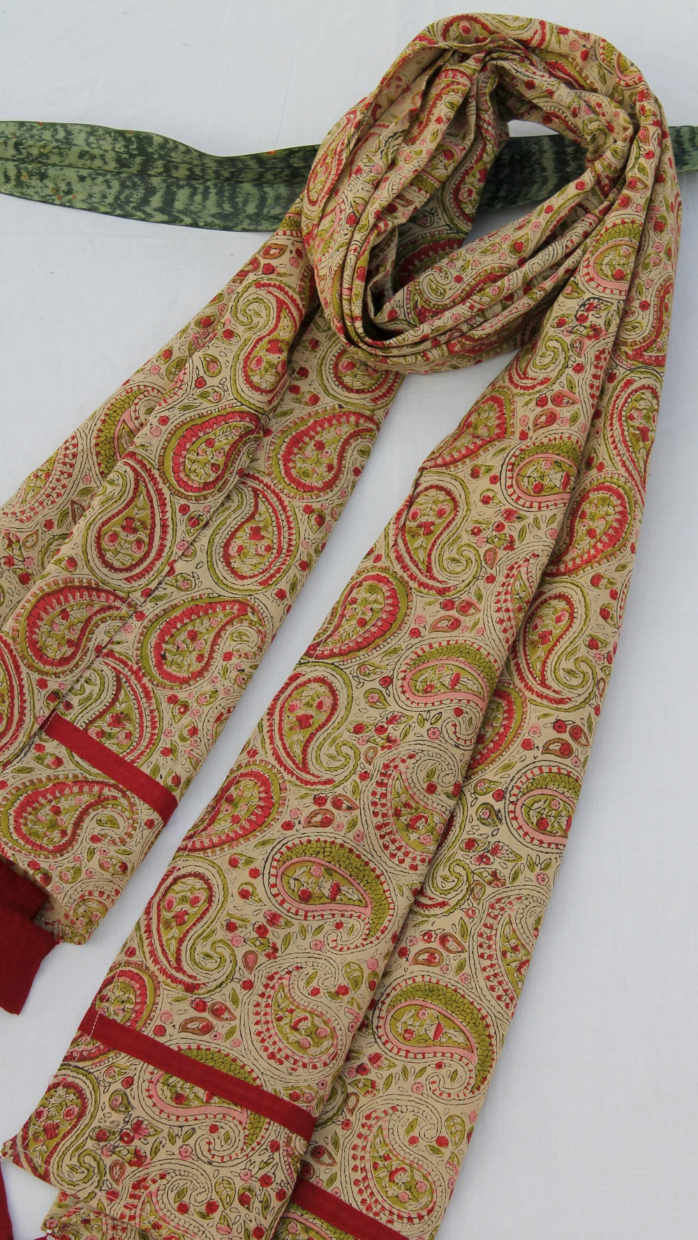 Heena paisley block print stole