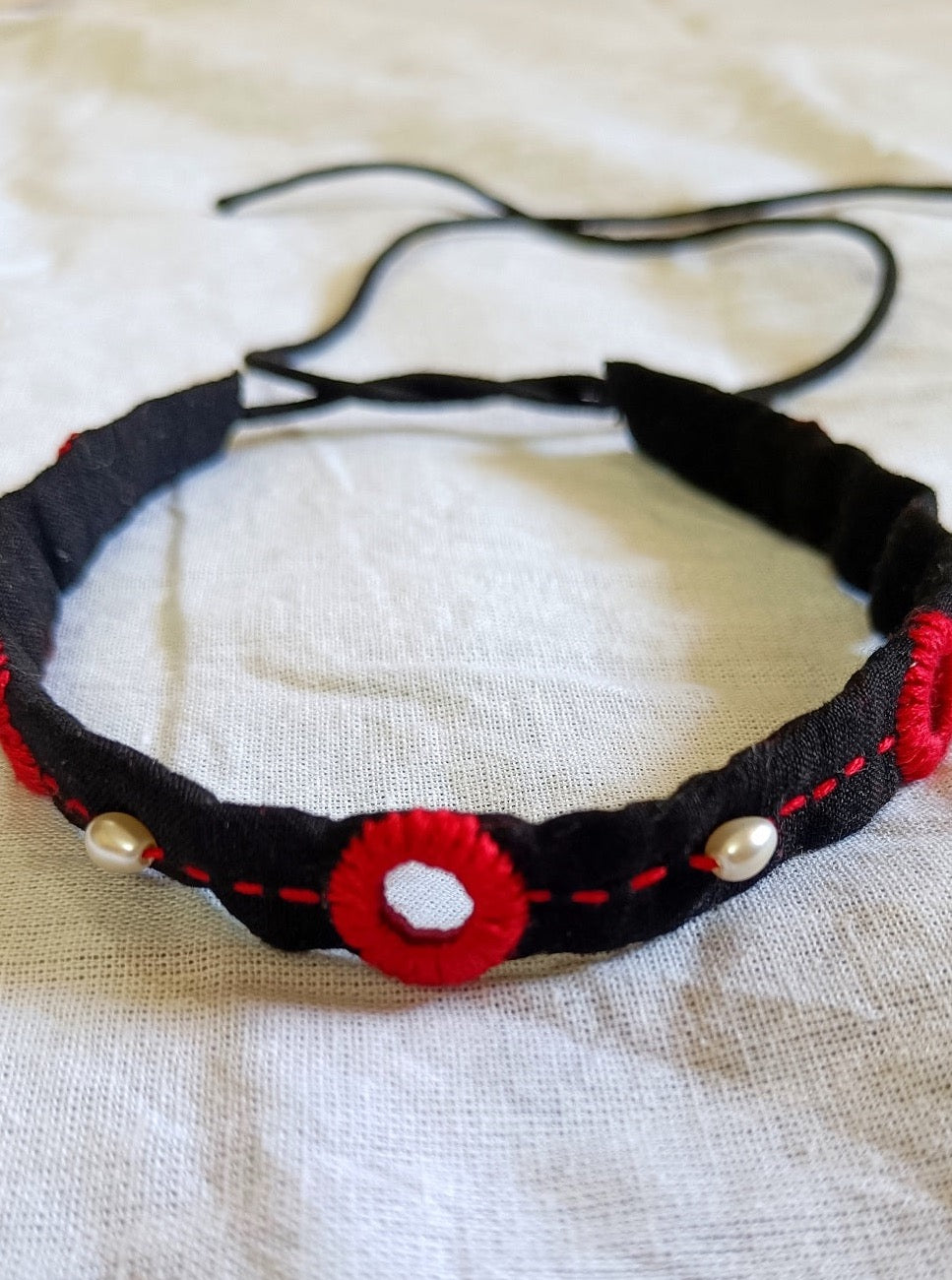 Black mirror choker
