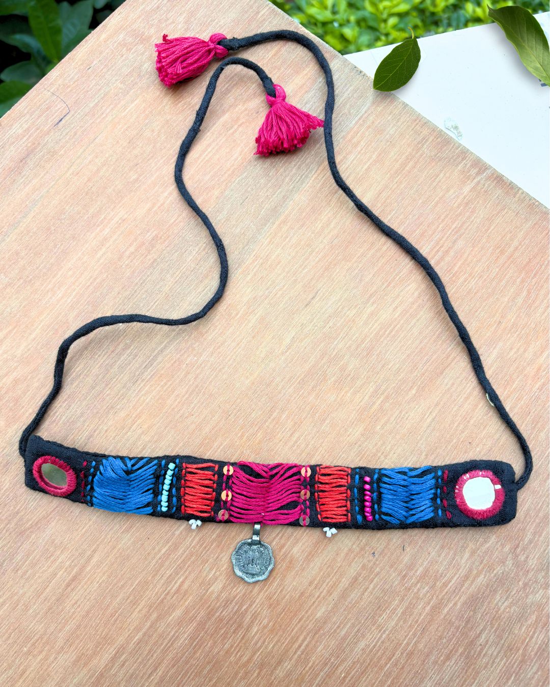 Rani choker