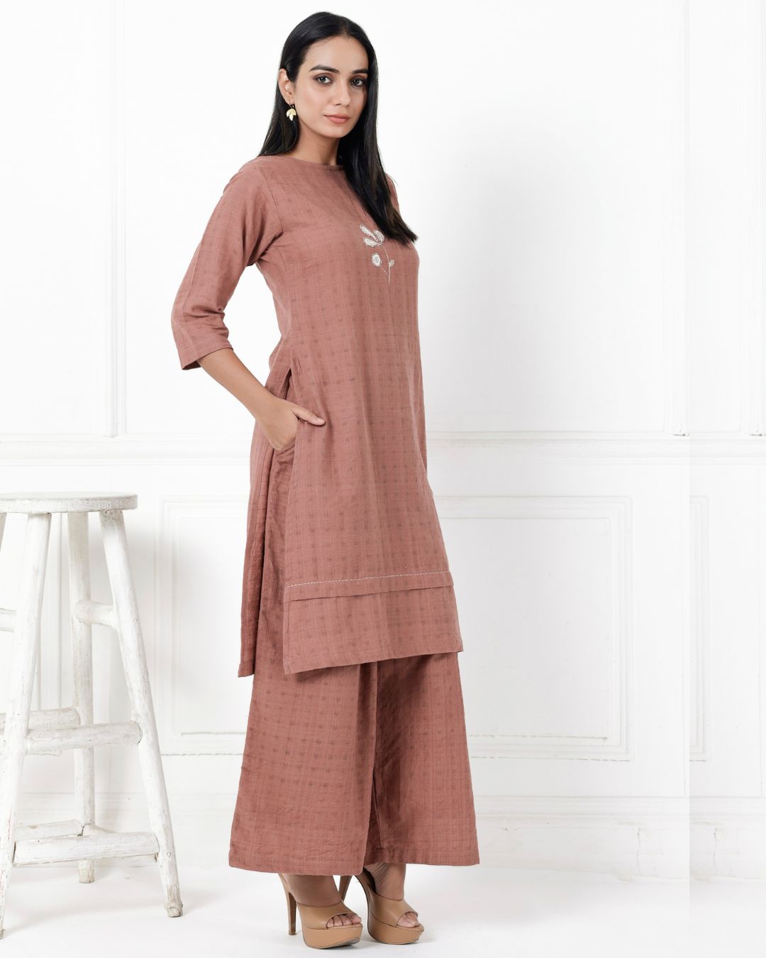 Brown cotton kurta set online at bebaakstudio.com