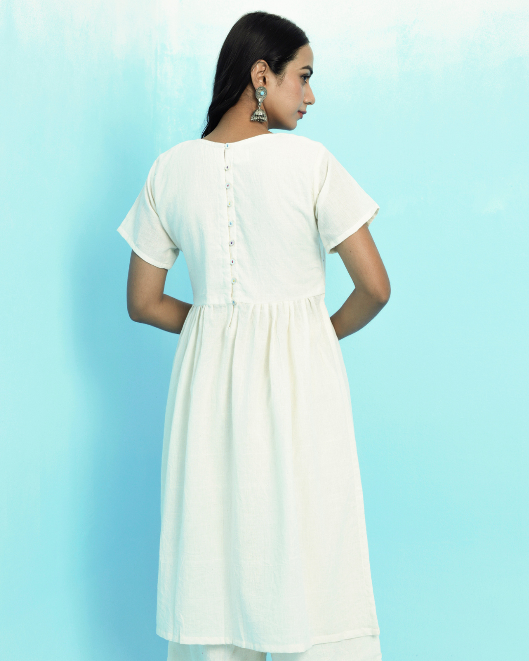 Ecru muslin cotton embroidered kurta set online at bebaakstudio.com