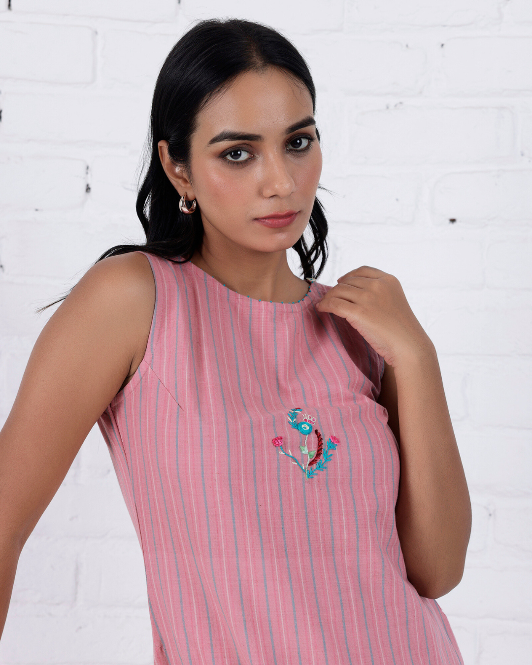 Baby pink cotton sleeveless kurta set for women online at bebaakstudio.com