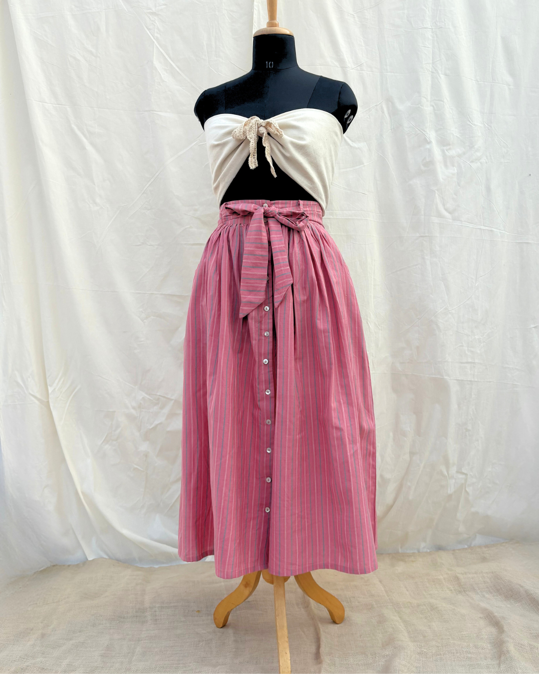 Stripe pleated skirt