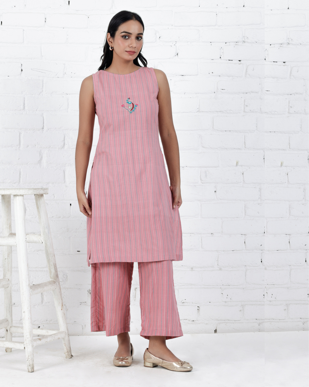 Baby pink cotton sleeveless kurta set for women online at bebaakstudio.com