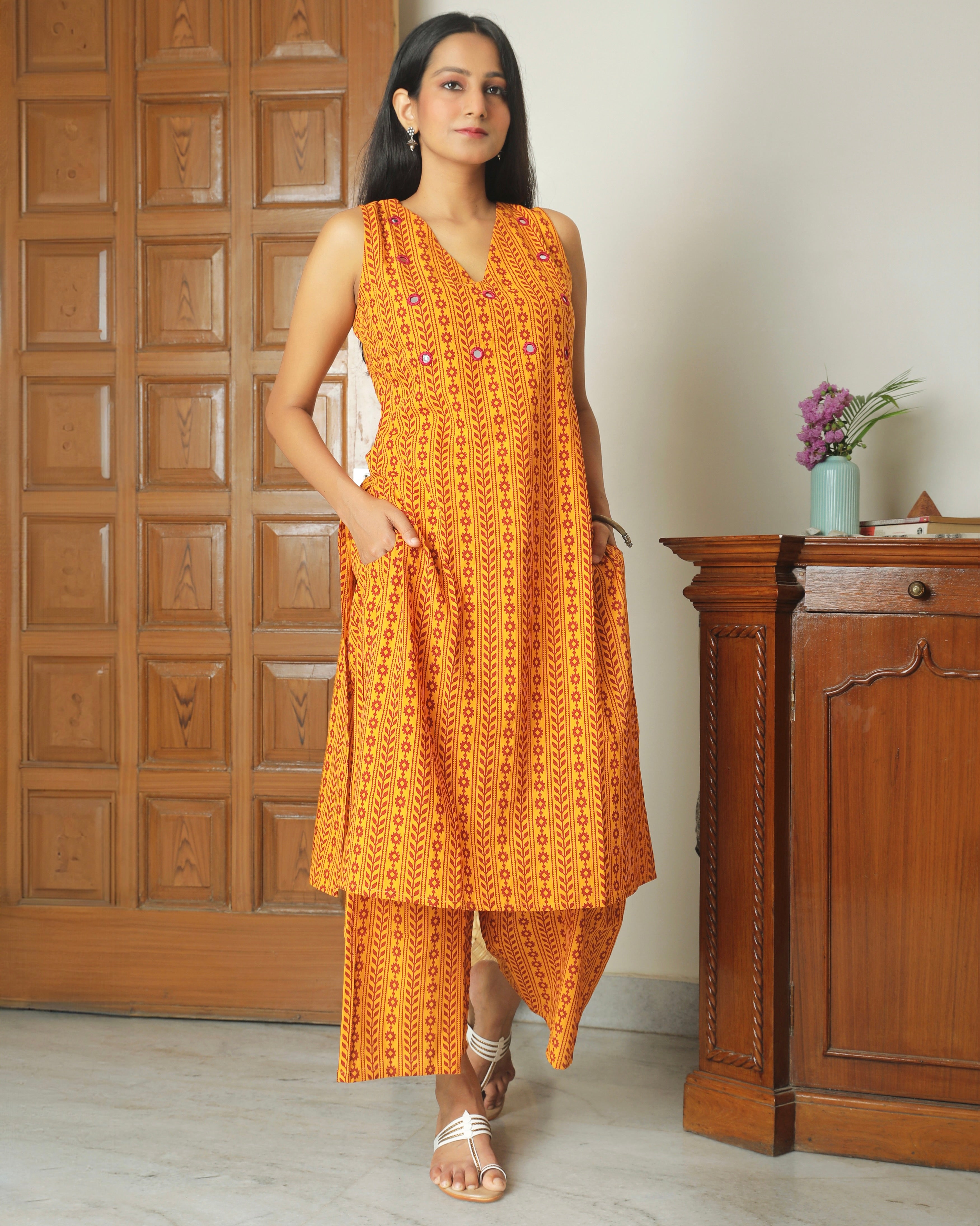 Preet Sleeveless tunic set
