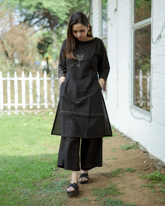 Black tunic set: Shop Black kurta set online at bebaakstudio.com