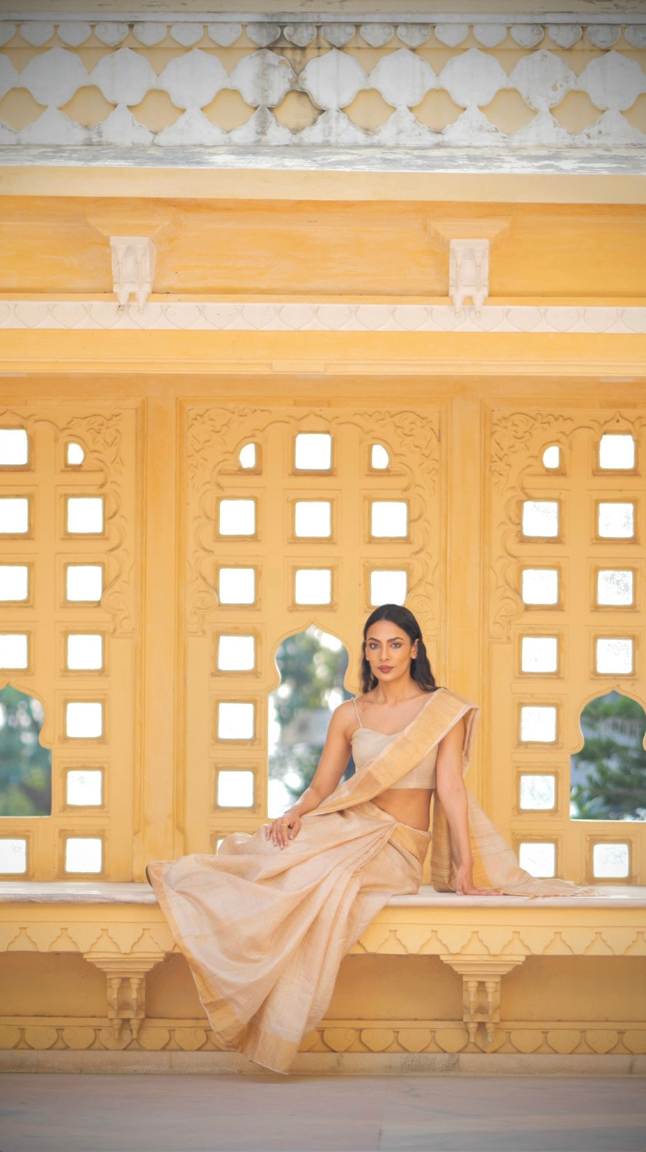 Sunehri kosa silk saree