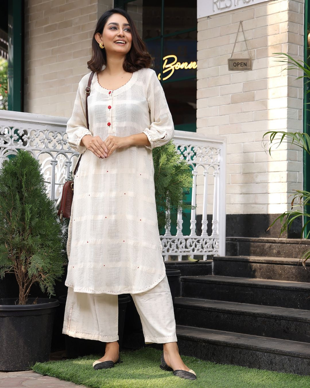 Off white embroidered cotton kurta set