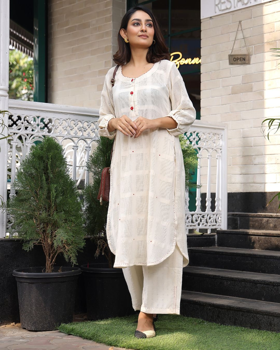 Off white embroidered cotton kurta set