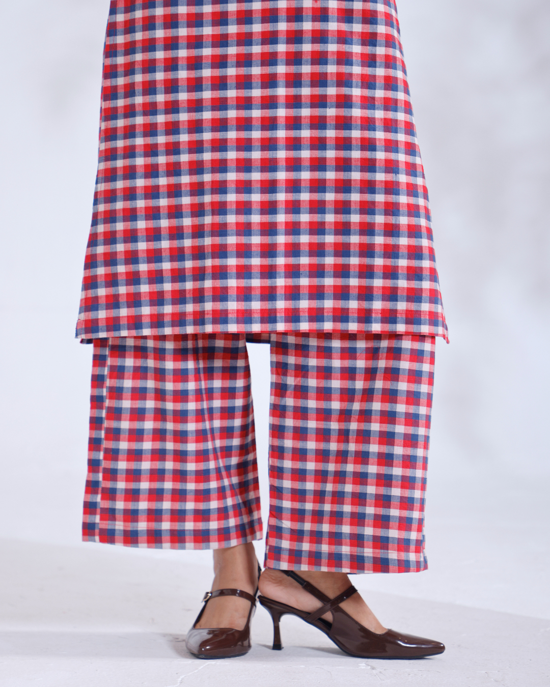 Raina Red Gingham Sleeveless Handwoven Cotton Kurta Set