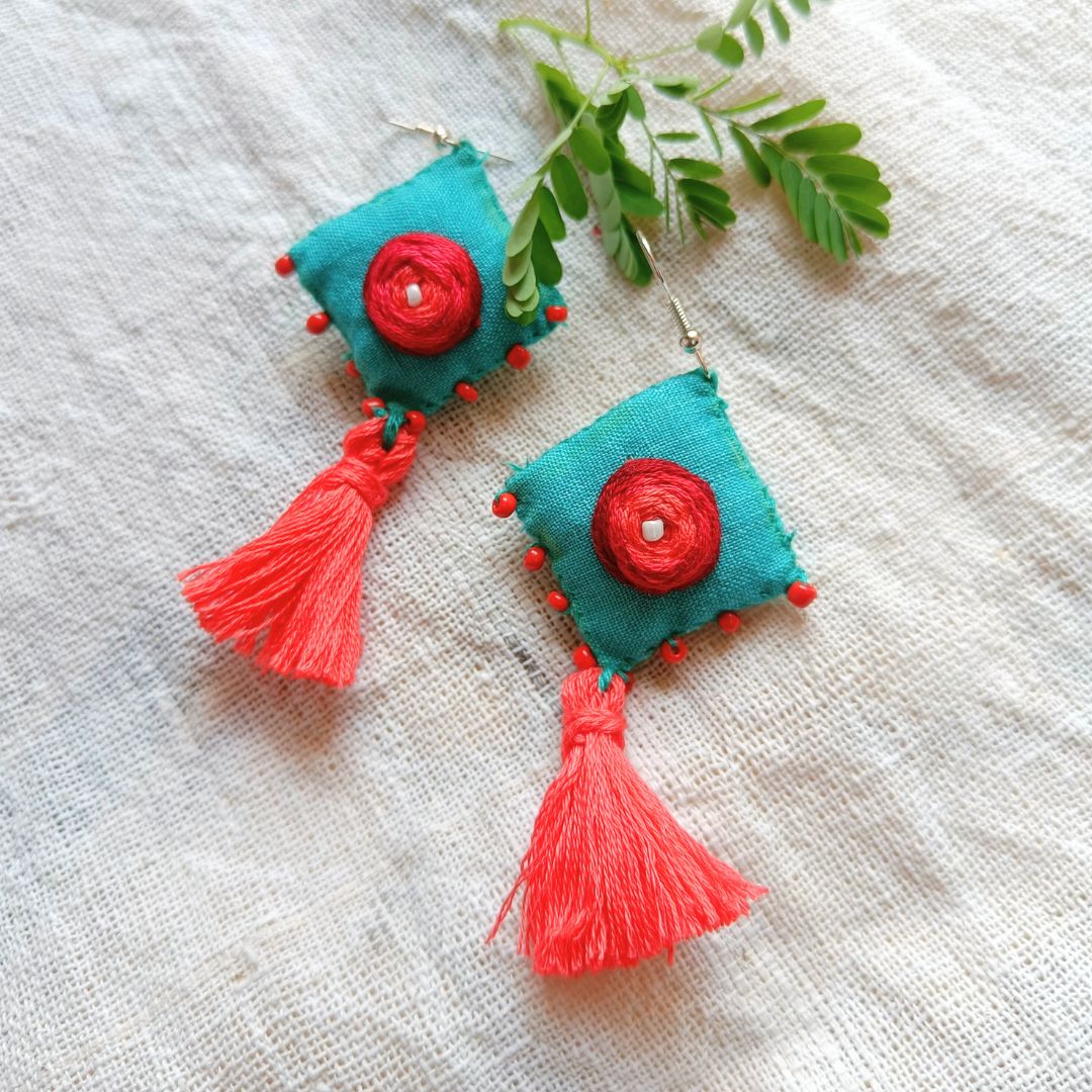 Shop rose embroidered choker set online at bebaakstudio.com