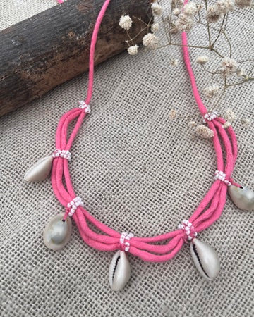 Blush shell Necklace