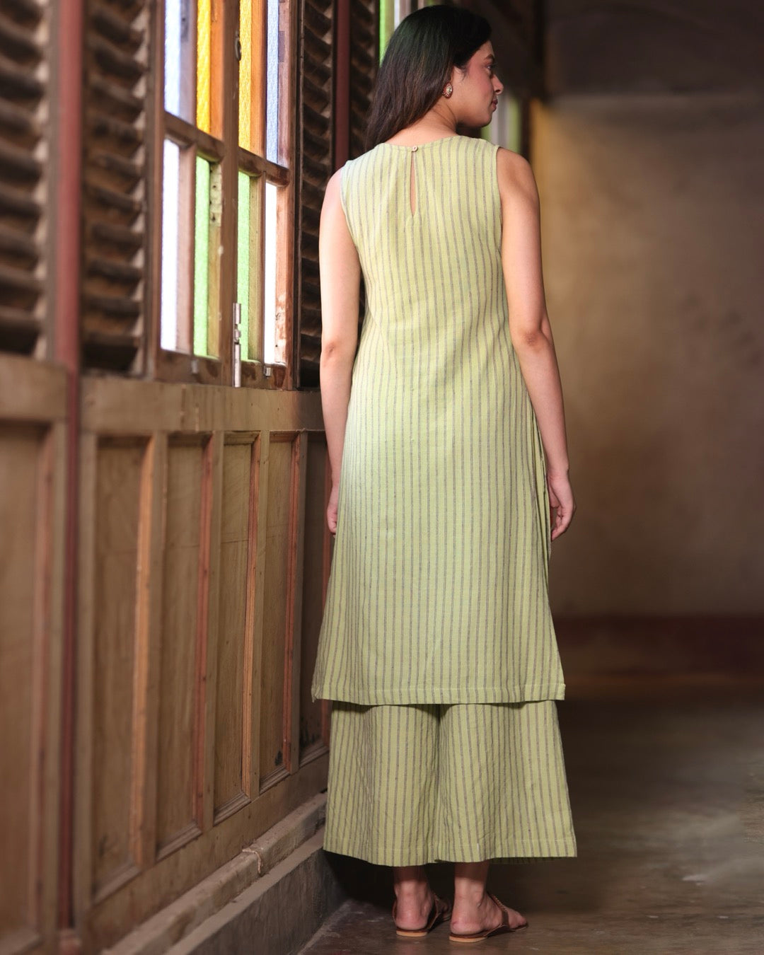 Dhani Rose Handwoven Sleeveless Kurta Set