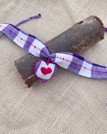 Heart vintage choker