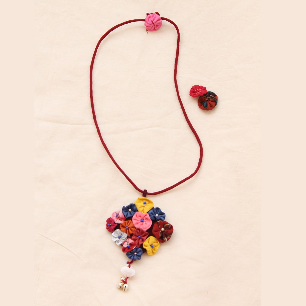 Floral long necklace