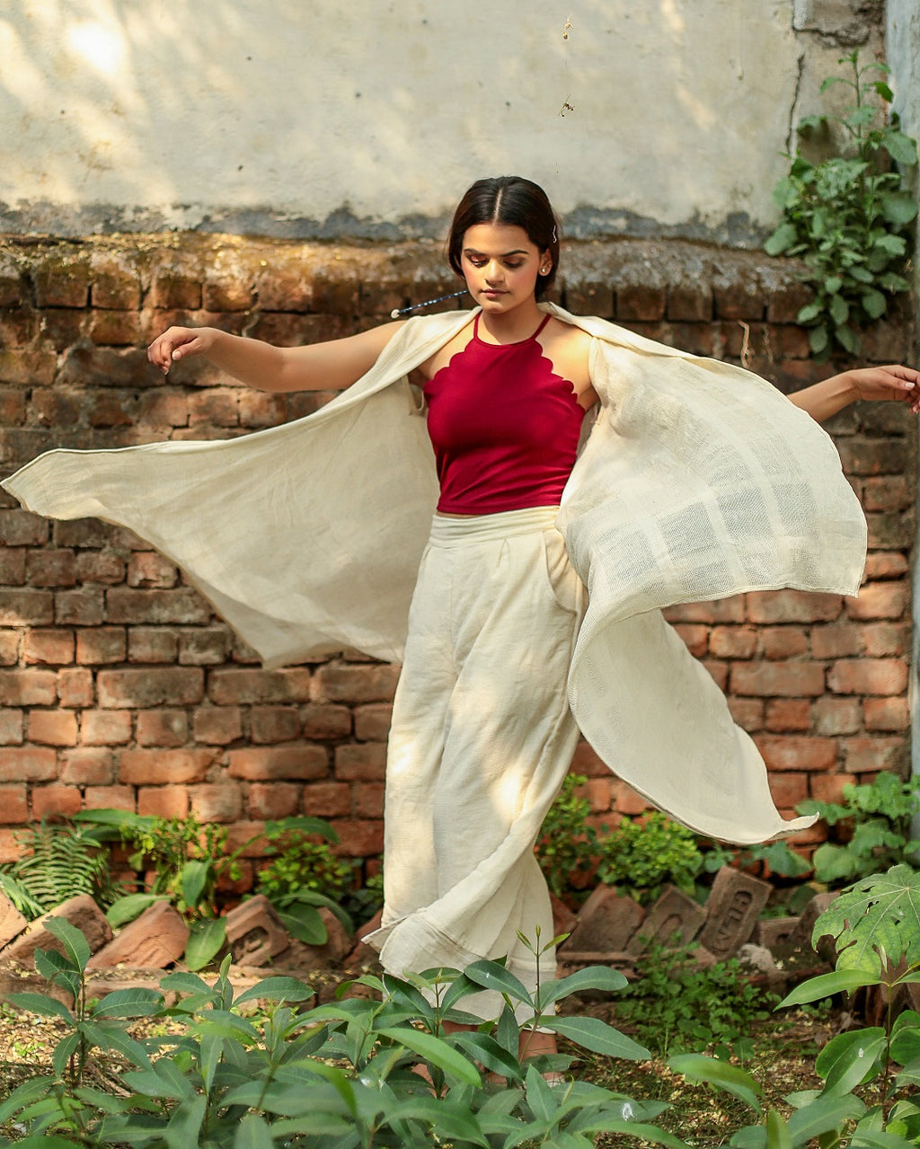 Kora Sleeveless flowy shrug