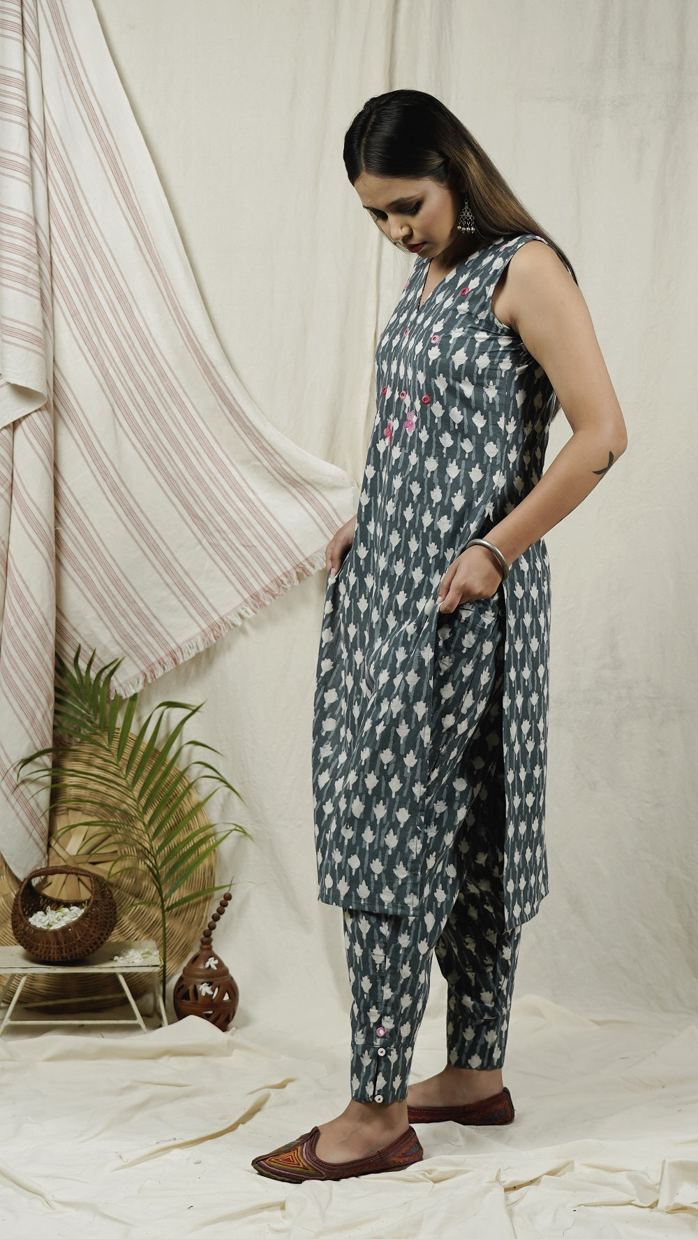 Shop tunic set: Indigo sleeveless tunic set online at bebaakstudio.com