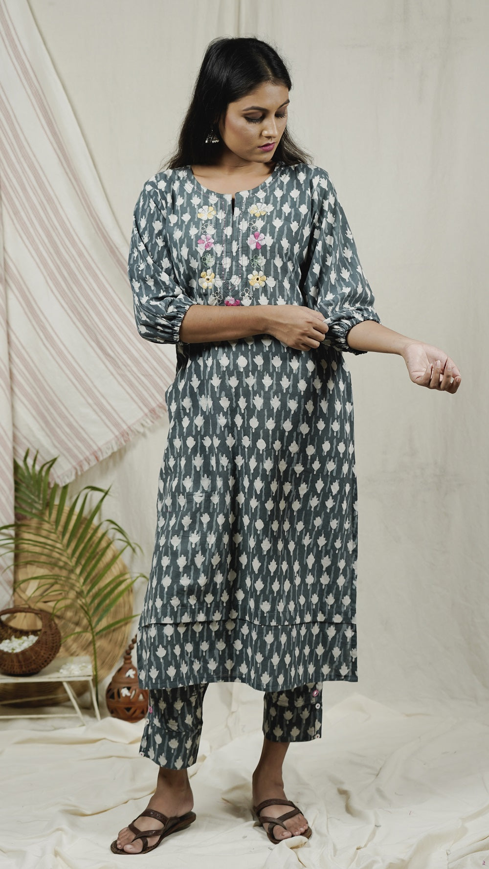 Indigo anti fit tunic set online at bebaakstudio.com