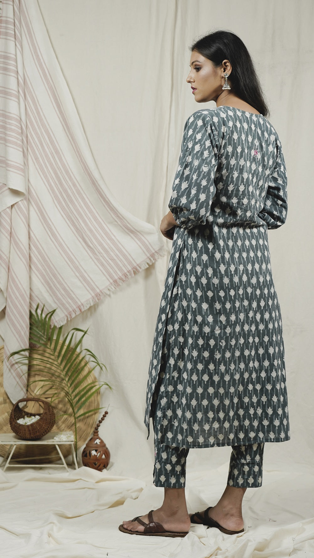 Indigo anti fit tunic set online at bebaakstudio.com