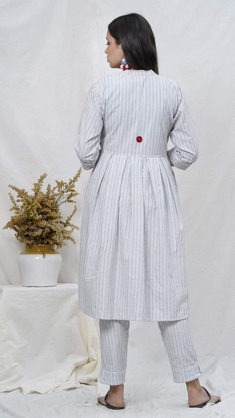 Cotton shrug coordinate available online at bebaakstudio.com