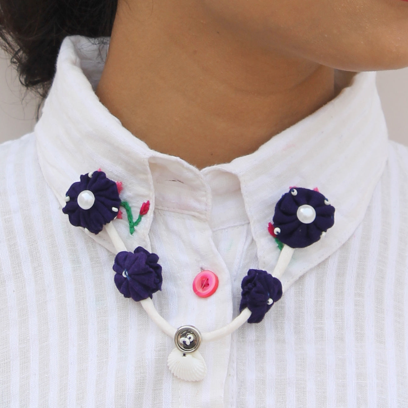 Blue pearl floral collar chain
