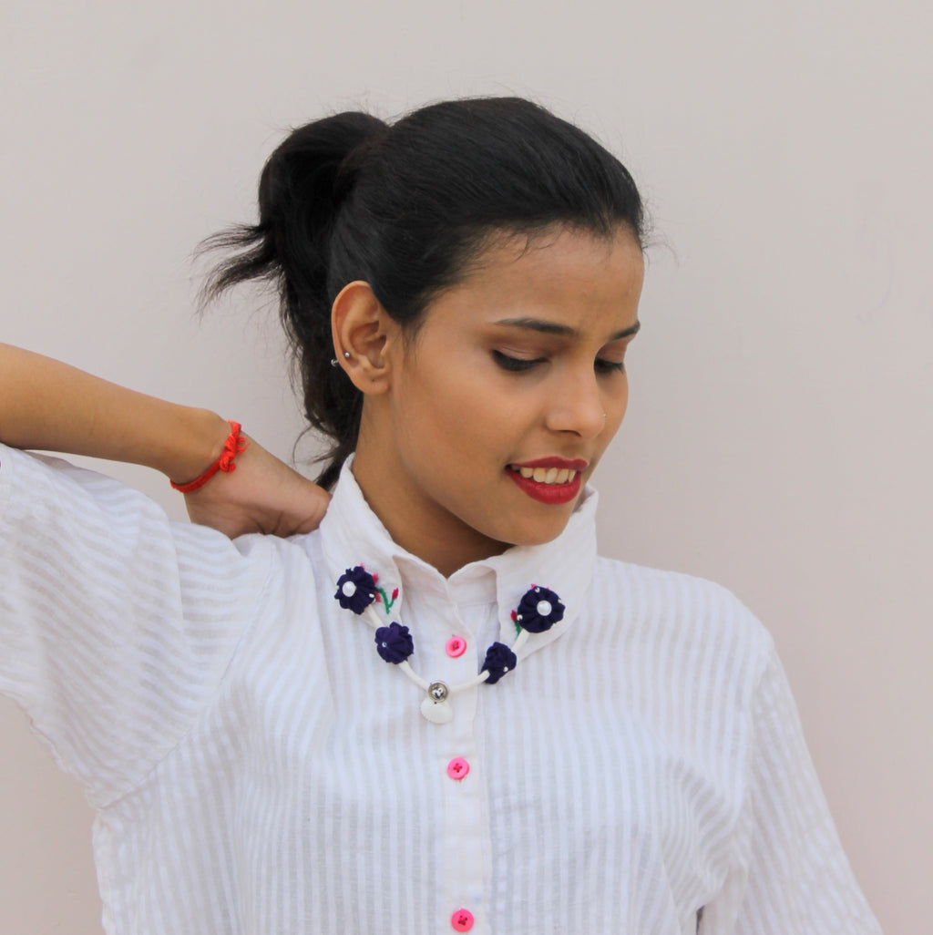 Blue pearl floral collar chain