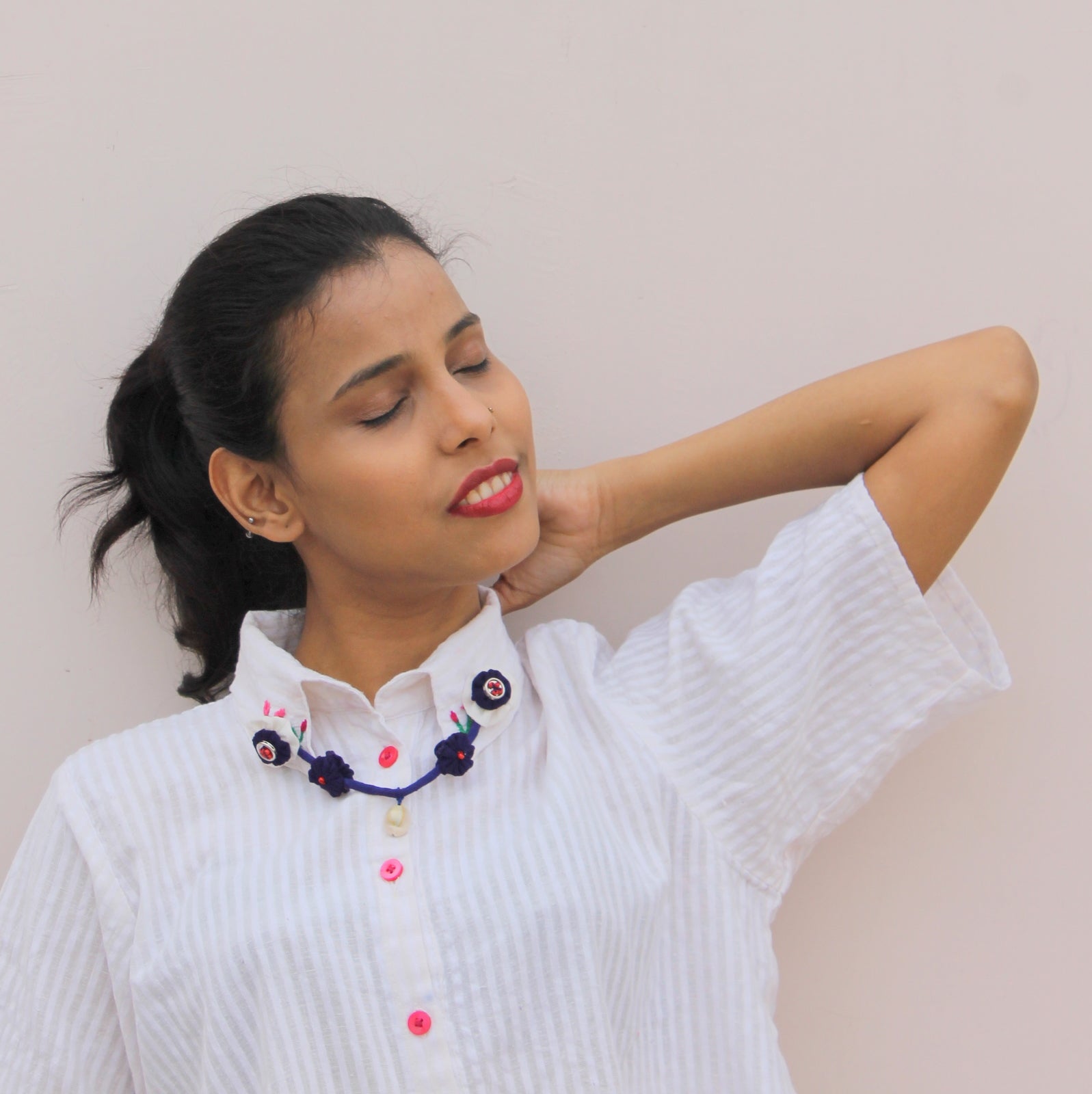 Blue white floral collar chain