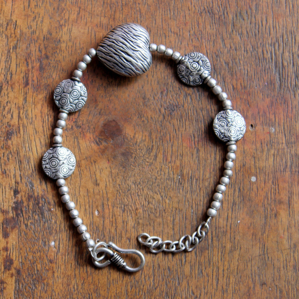 Bracelet: Stone metal bracelet