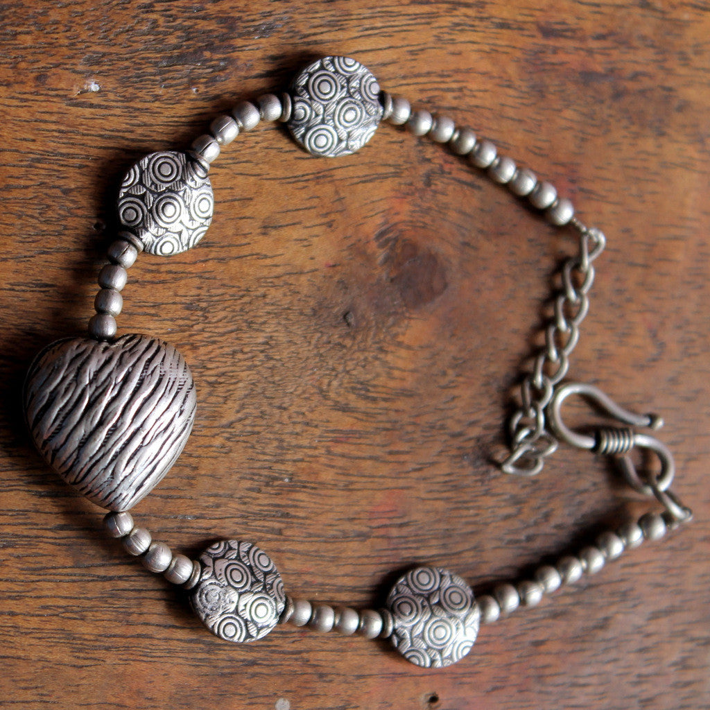 Bracelet: Stone metal bracelet