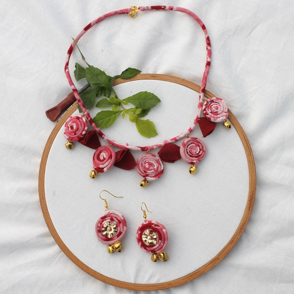 Pink block print necklace set