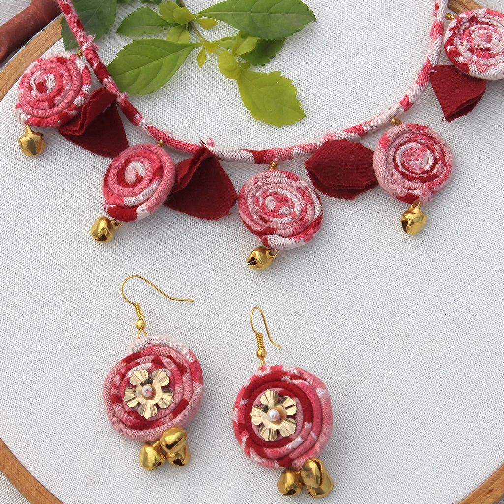 Pink block print necklace set