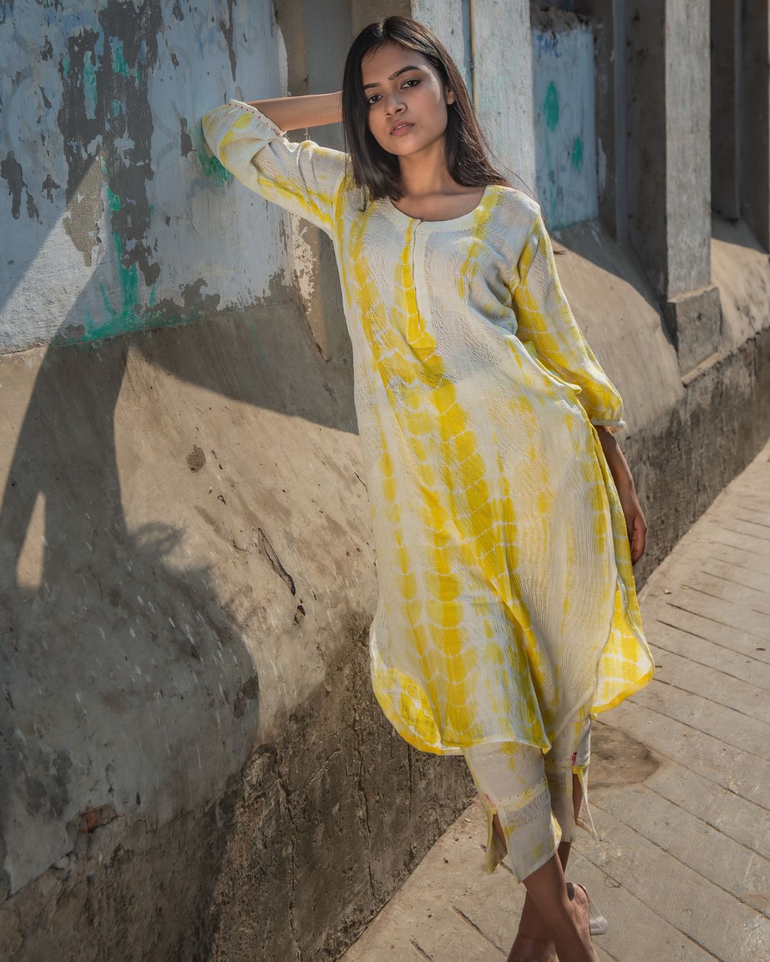 Shop Yellow tie & dye kurta set from Bebaak