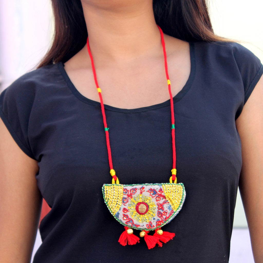 Mastani asmani tassel necklace