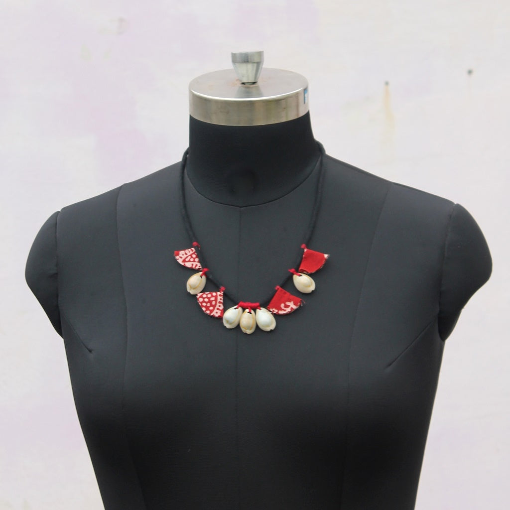 Mehroon tassel necklace